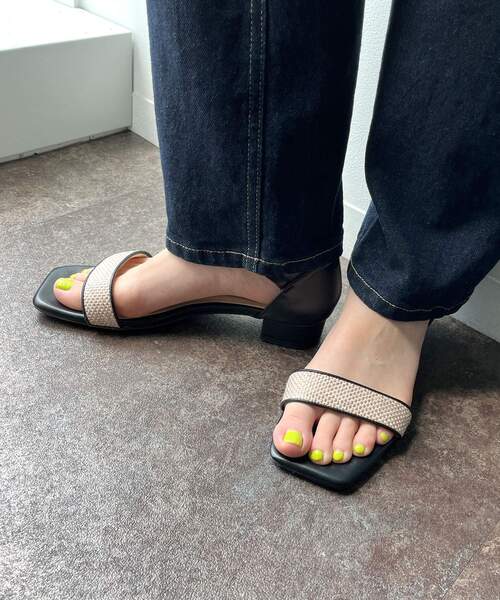 OPAQUE.CLIP(オペークドットクリップ)の「◆アンクルストラップローヒールサンダル(サンダル・レディース・ベージュ/ブラック系/ブラック/ピンクゴールド・02/03)」の16枚目の写真