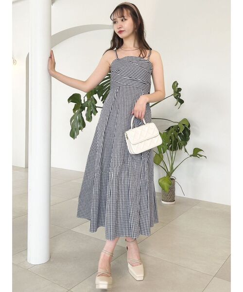 【最安値】dazzlin バックリボンホールドタックキャミワンピース　ダズリン dazzlin（ダズリン）の「バックリボンホールドタックキャミ