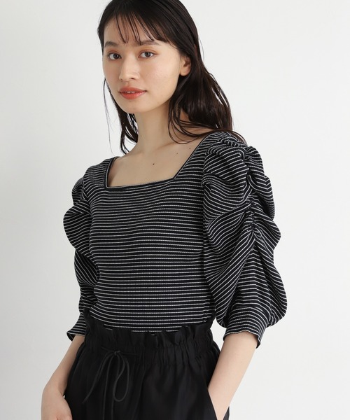 mysty woman(ミスティウーマン)の「パワショル2WAYテレコプルオーバー 907305(Tシャツ/カットソー・レディース・ライトブルー/ブラック/ホワイト系その他/ブラック系その他/オフホワイト・FREE)」の7枚目の写真