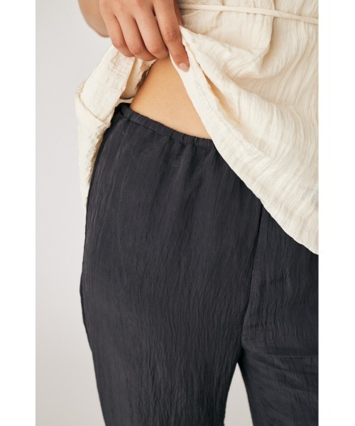 M_（エムアンダーバー）の「【M_】WRINKLE パンツ（その他パンツ・レディース・アイボリー/ブラック/ネイビー・1/2）」の9枚目の写真
