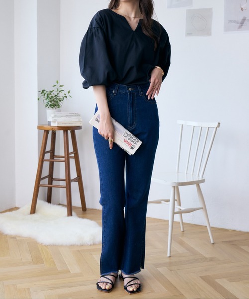 Ada.(エイダ)の「ボリュームスリーブキーネックブラウス(シャツ/ブラウス・レディース・ブラック/ブルー系その他/ブラック×ホワイト/ホワイト・FREE)」の15枚目の写真