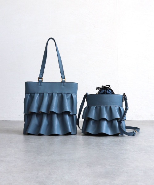 MIAN （ミアン）の「フリルトートバッグ（トートバッグ・レディース・グレイッシュベージュ/ブルー/ブラック・FREE）」の11枚目の写真