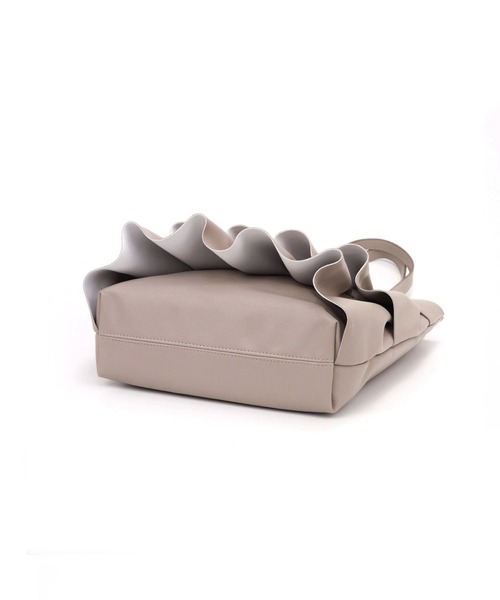 MIAN （ミアン）の「フリルトートバッグ（トートバッグ・レディース・グレイッシュベージュ/ブルー/ブラック・FREE）」の21枚目の写真