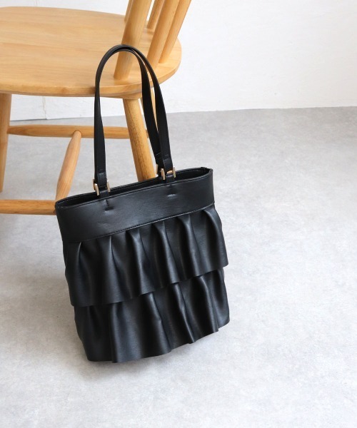 MIAN （ミアン）の「フリルトートバッグ（トートバッグ・レディース・グレイッシュベージュ/ブルー/ブラック・FREE）」の8枚目の写真