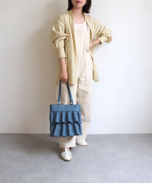 MIAN （ミアン）の「フリルトートバッグ（トートバッグ・レディース・グレイッシュベージュ/ブルー/ブラック・FREE）」の12枚目の写真