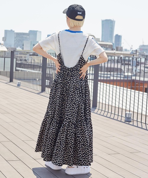w closet（ダブルクローゼット）の「花柄プリントティアードキャミ