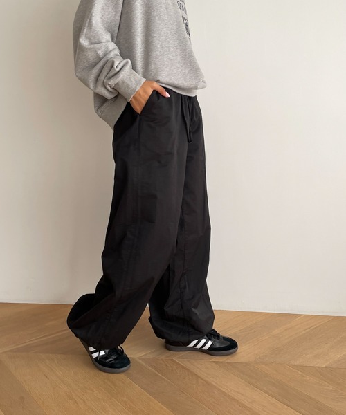 CANAL JEAN（キャナルジーン）の「RED CHOP WORKS　コットンナイロンドローストリングパンツ（その他パンツ・レディース・ブラック/ホワイト・ONE SIZE）」の7枚目の写真