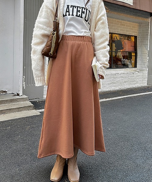 COCOMOMO（ココモモ）の「裏起毛フレアロングスカート（スカート・レディース・ネイビー/ブラウン/カーキ/ブラック・L/M）」の7枚目の写真