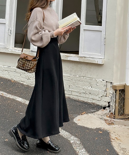 チャコット　フレアロングスカート ブラック　M チャコット フレアロングスカート ブラック M チャコットフレアロング