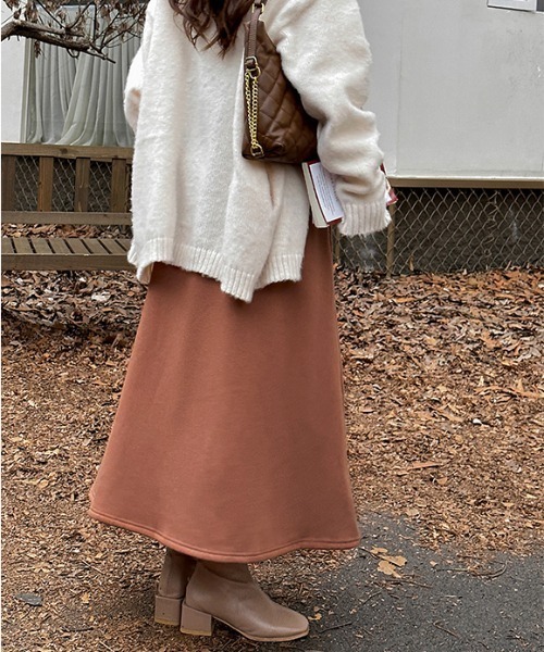 COCOMOMO（ココモモ）の「裏起毛フレアロングスカート（スカート・レディース・ネイビー/ブラウン/カーキ/ブラック・L/M）」の5枚目の写真