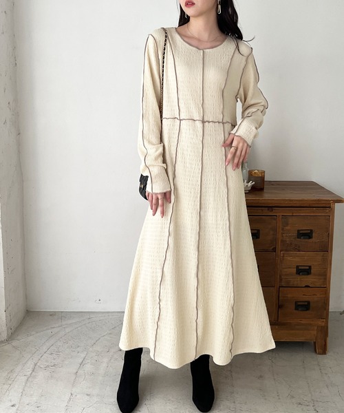 GeeRA(ジーラ)の「配色メローワンピース(ワンピース・レディース・アイボリー/ブラック・MEDIUM/LARGE)」の4枚目の写真