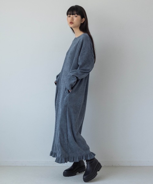 yuw（ユウ）の「モンスターフリルロングスリーブワンピース 976296