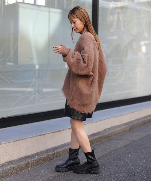 COLONY 2139（コロニートゥーワンスリーナイン）の「シャギーVネックビッグカーディガン（カーディガン/ボレロ・レディース・サンドベージュ/グレー/ブラウン/ネイビー/サックスブルー/ブラック/オフホワイト/レッド/ピンク/ブルー・FREE）」の12枚目の写真