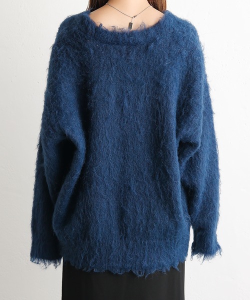 COLONY 2139（コロニートゥーワンスリーナイン）の「シャギーVネックビッグカーディガン（カーディガン/ボレロ・レディース・サンドベージュ/グレー/ブラウン/ネイビー/サックスブルー/ブラック/オフホワイト/レッド/ピンク/ブルー・FREE）」の20枚目の写真