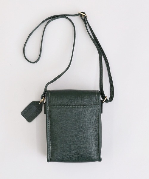 COOCO（クーコ）の「シュリンクレザーヒネリ金具縦型ショルダーバッグ（ショルダーバッグ・レディース・ブラウン系その他/クリアレッド/グリーン/ブラック/グレー・9）」の19枚目の写真