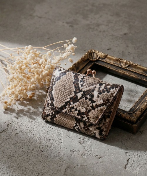 FUNALIVE（ファンアライブ）の「Pisoraro シュリンク　がま口ミニ財布（財布・レディース・ブラック/パイソン/ブラウン/ベージュ・FREE）」の4枚目の写真