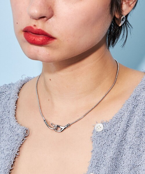 CITEN(シテン)の「<CITEN>フックモチーフ スネーク ネックレス(ネックレス・レディース・その他1/シルバー・FREE)」の2枚目の写真
