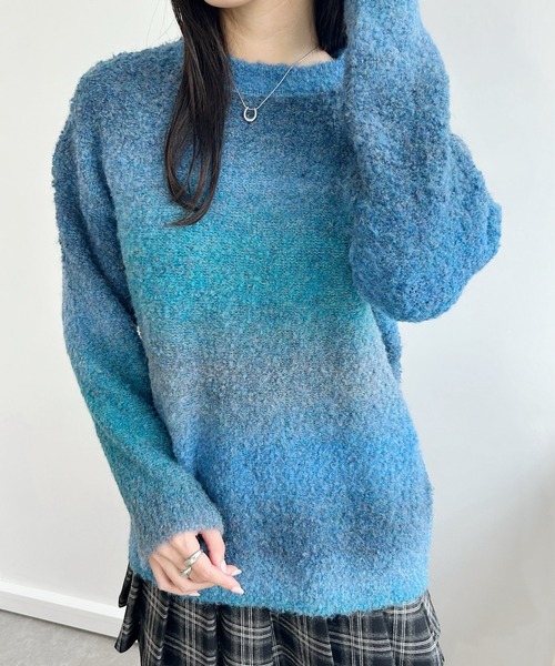 United store(ユナイテッドストア)の「グラデーションルーズセーター(ニット/セーター・レディース・チャコール/パープル/ブルー・FREE)」の4枚目の写真