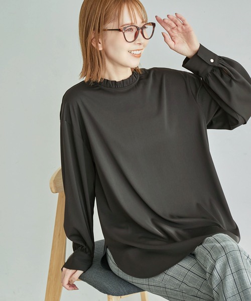 ROPE' PICNIC(ロペピクニック)の「フリルカラーチュニックブラウス(シャツ/ブラウス・レディース・チャコールグレー/オフホワイト/ベージュ系その他・38)」の9枚目の写真