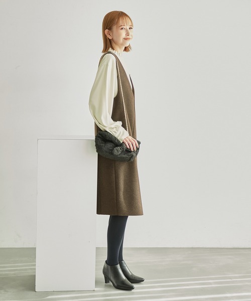 ROPE' PICNIC(ロペピクニック)の「フリルカラーチュニックブラウス(シャツ/ブラウス・レディース・チャコールグレー/オフホワイト/ベージュ系その他・38)」の18枚目の写真