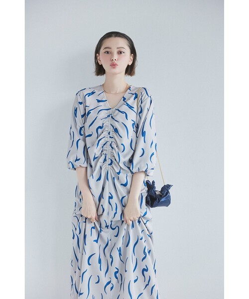 B:MING by BEAMS(ビーミングバイビームス)の「【玉城ティナさん着用】B:MING by BEAMS / アート プリント ワンピース(ワンピース・レディース・ブラウン系その他/ネイビー・MEDIUM/SMALL)」の9枚目の写真