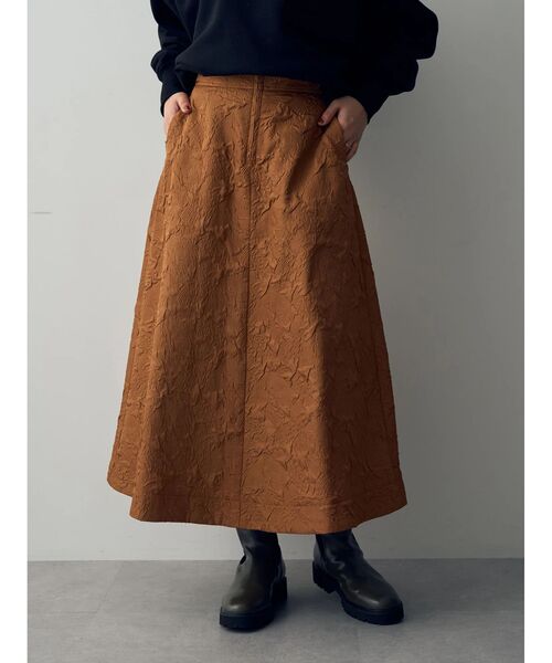 YECCA VECCA（イェッカヴェッカ）の「ふくれジャガード中綿フレアスカート（スカート・レディース・ブラック/ブルー/キャメル・S/M）」の4枚目の写真