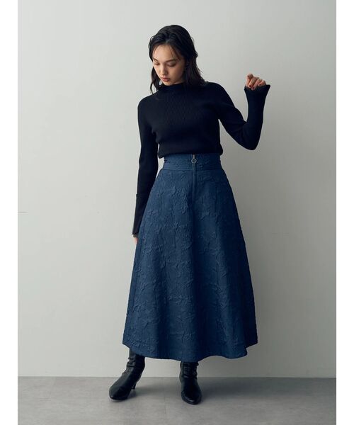 YECCA VECCA（イェッカヴェッカ）の「ふくれジャガード中綿フレアスカート（スカート・レディース・ブラック/ブルー/キャメル・S/M）」の5枚目の写真