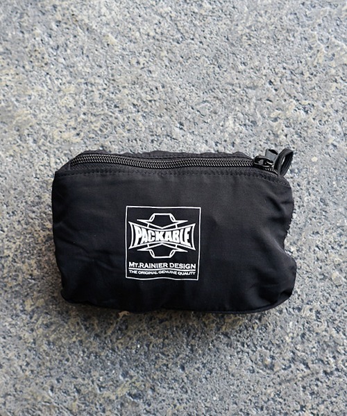 MT. RAINIER DESIGN（マウントレイニアデザイン）の「MT.RAINIER DESIGN パッカブルショルダートート バッグ 10L（ショルダーバッグ・メンズ・ブラック/キャメル・FREE）」の6枚目の写真