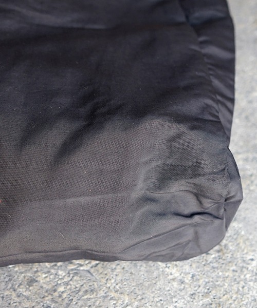 MT. RAINIER DESIGN（マウントレイニアデザイン）の「MT.RAINIER DESIGN パッカブルショルダートート バッグ 10L（ショルダーバッグ・メンズ・ブラック/キャメル・FREE）」の9枚目の写真