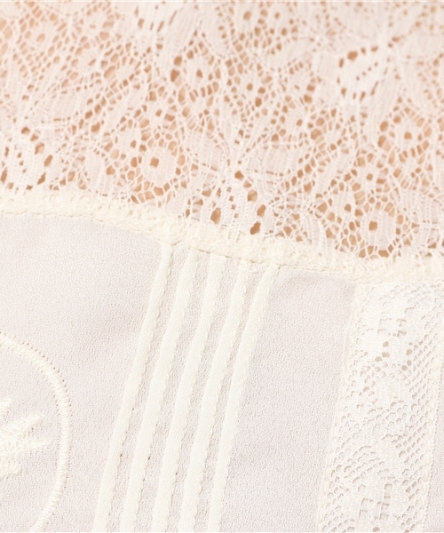 Chico（チコ）の「レース刺繍BL（シャツ/ブラウス・レディース・アイボリー/カーキ/ブラック・FREE）」の11枚目の写真