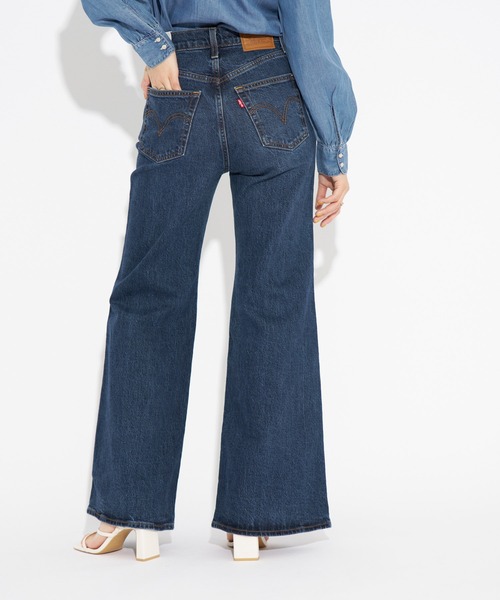 Levi's（リーバイス）の「Levi's/リーバイス RIBCAGE BELLS ミディアムインディゴ SONOMA TRAIN（デニムパンツ・レディース・インディゴブルー・26inch/23inch/27inch/28inch/25inch/24inch）」の13枚目の写真