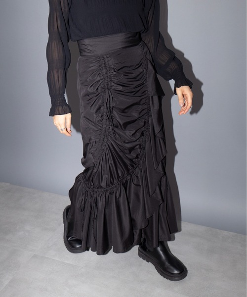 MAISON BREEZE reveur（メゾンブリーズレヴール）の「【MAISON BREEZE reveur】マーメイドシャーリングフリルスカート trc（スカート・レディース・ベージュ/ブラック/カーキ・FREE）」の2枚目の写真