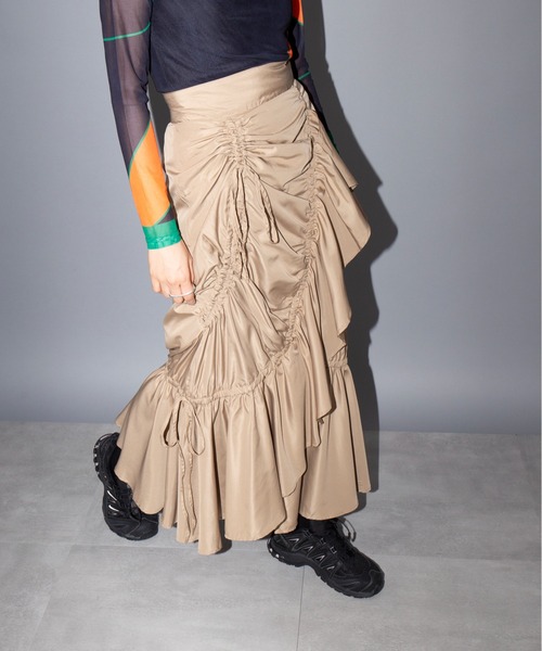 MAISON BREEZE reveur（メゾンブリーズレヴール）の「【MAISON BREEZE reveur】マーメイドシャーリングフリルスカート trc（スカート・レディース・ベージュ/ブラック/カーキ・FREE）」の11枚目の写真