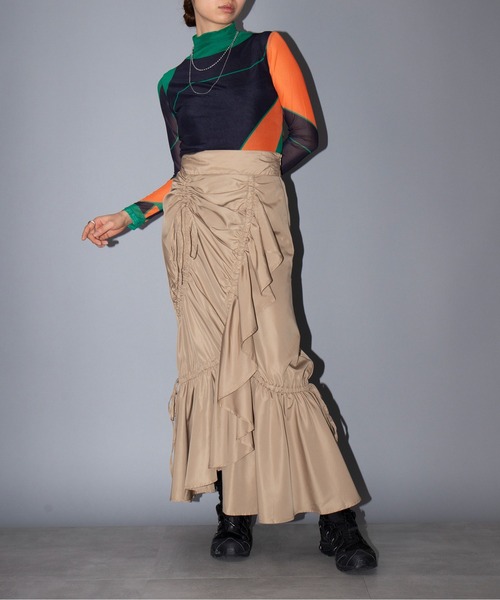 MAISON BREEZE reveur（メゾンブリーズレヴール）の「【MAISON BREEZE reveur】マーメイドシャーリングフリルスカート trc（スカート・レディース・ベージュ/ブラック/カーキ・FREE）」の16枚目の写真