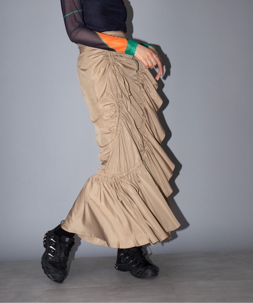 MAISON BREEZE reveur（メゾンブリーズレヴール）の「【MAISON BREEZE reveur】マーメイドシャーリングフリルスカート trc（スカート・レディース・ベージュ/ブラック/カーキ・FREE）」の12枚目の写真