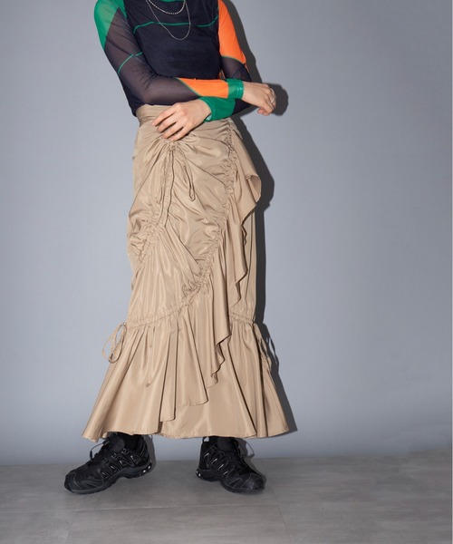 MAISON BREEZE reveur（メゾンブリーズレヴール）の「【MAISON BREEZE reveur】マーメイドシャーリングフリルスカート trc（スカート・レディース・ベージュ/ブラック/カーキ・FREE）」の14枚目の写真