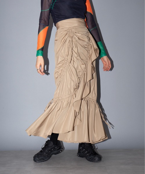 MAISON BREEZE reveur（メゾンブリーズレヴール）の「【MAISON BREEZE reveur】マーメイドシャーリングフリルスカート trc（スカート・レディース・ベージュ/ブラック/カーキ・FREE）」の13枚目の写真