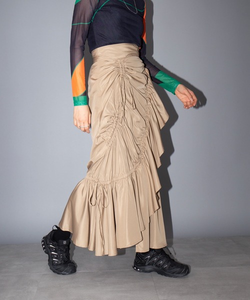 MAISON BREEZE reveur（メゾンブリーズレヴール）の「【MAISON BREEZE reveur】マーメイドシャーリングフリルスカート trc（スカート・レディース・ベージュ/ブラック/カーキ・FREE）」の15枚目の写真