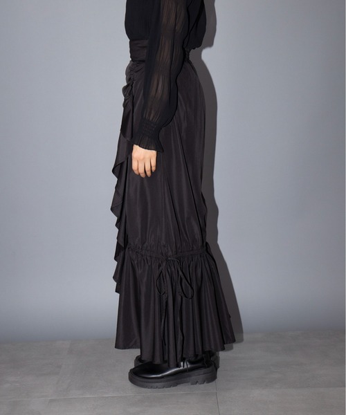 MAISON BREEZE reveur（メゾンブリーズレヴール）の「【MAISON BREEZE reveur】マーメイドシャーリングフリルスカート trc（スカート・レディース・ベージュ/ブラック/カーキ・FREE）」の5枚目の写真