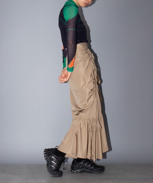 MAISON BREEZE reveur（メゾンブリーズレヴール）の「【MAISON BREEZE reveur】マーメイドシャーリングフリルスカート trc（スカート・レディース・ベージュ/ブラック/カーキ・FREE）」の20枚目の写真