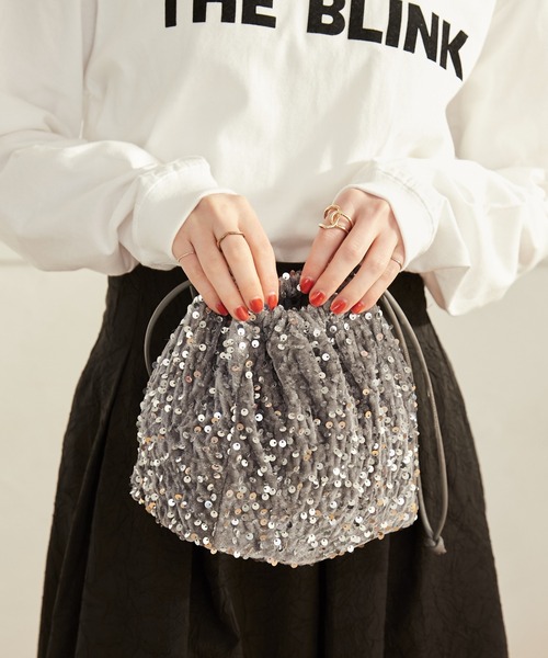 ANGIE（アンジー）の「スパンコール巾着バッグ（ハンドバッグ・レディース・ブラック/シルバー・FREE）」の8枚目の写真