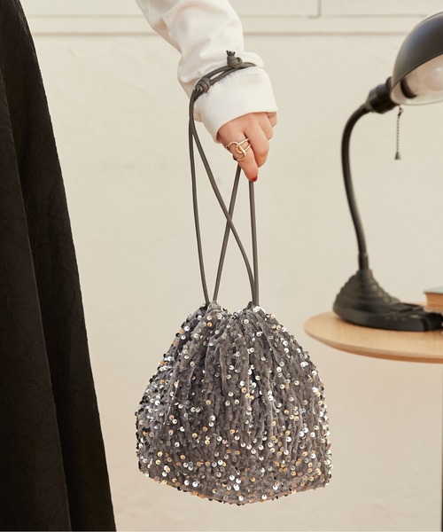 ANGIE（アンジー）の「スパンコール巾着バッグ（ハンドバッグ・レディース・ブラック/シルバー・FREE）」の3枚目の写真