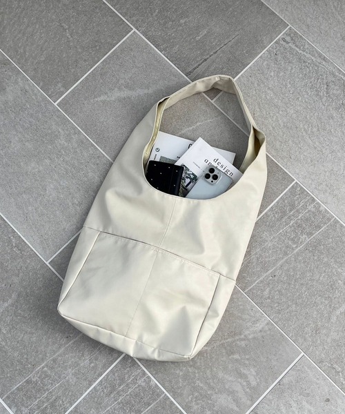 LOWRYS FARM（ローリーズファーム）の「ヤワラカルイＢＩＧトートＢＡＧ　100157（トートバッグ・レディース・ブラック/ブラウン/アイボリー・FREE）」の2枚目の写真