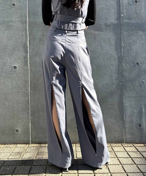 ENVYM（アンビー）の「バックスリットスラックスパンツ（スラックス・レディース・グレー/ブラック・MEDIUM/SMALL）」の22枚目の写真