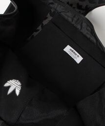 adidas（アディダス）の「モノグラム メッシュキャンバス