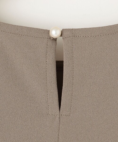 組曲（クミキョク）の「ジョーゼットジャージーフリルブラウス（シャツ/ブラウス・レディース・ブラウン系/ブラック系/ベージュ系/ライトグレー系/サックスブルー系/ネイビー系9・3/2）」の8枚目の写真