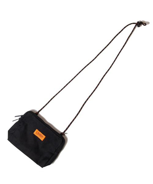 UNIVERSAL OVERALL（ユニバーサルオーバーオール）の「UNIVERSAL OVERALL NEW DELTA ｻｺｯﾁ（ショルダーバッグ・メンズ・ブラック/ライトブルー/チャコール/オレンジ/ネイビー/ベージュ/ライトグリーン・FREE）」の2枚目の写真