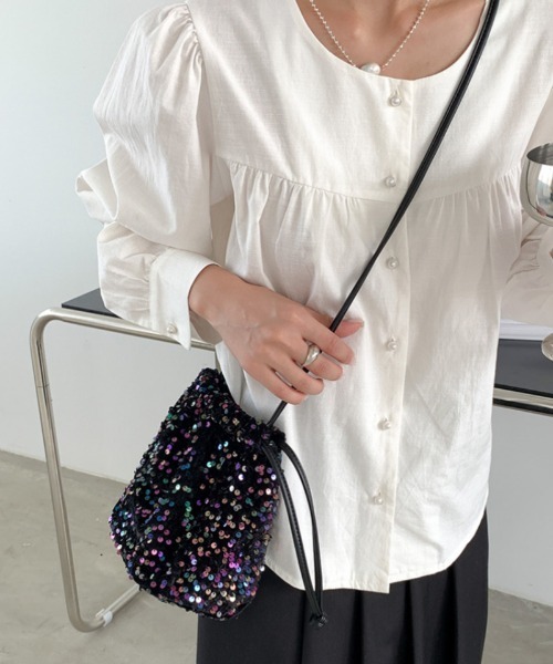 tood.(トード)の「【tood.】スパンコール 巾着ポシェット ショルダーバッグ(ショルダーバッグ・レディース・ブラック/マルチ/シルバー・FREE)」の10枚目の写真