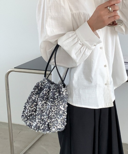 tood.(トード)の「【tood.】スパンコール 巾着ポシェット ショルダーバッグ(ショルダーバッグ・レディース・ブラック/マルチ/シルバー・FREE)」の8枚目の写真