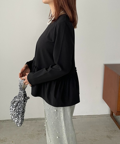 antic rag（アンティックラグ）の「シャーリングティアードペプラムプルオーバー（Tシャツ/カットソー・レディース・ホワイト/グレー/ブラック・FREE）」の10枚目の写真